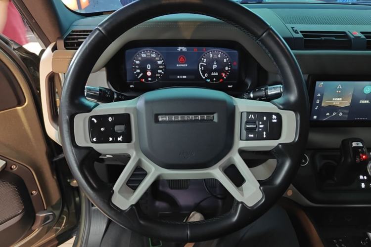 Used Land Rover Defender 2021 90 P400 X-DYNAMIC S Steering Wheel