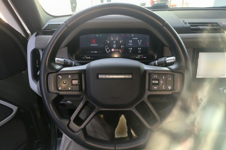 Used Land Rover Defender 2021 90 P400 Classic Reproduction Edition Steering Wheel