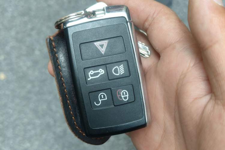 Used Land Rover Defender 2021 110 P400 X-DYNAMIC HSE Vehicle Key