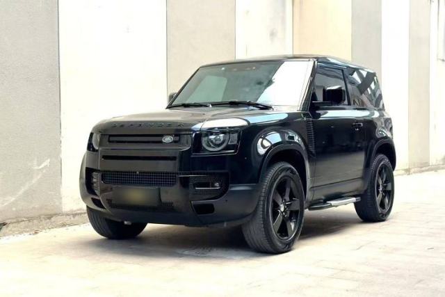 Used Land Rover Defender 2021 90 P400 Classic Reproduction Edition
