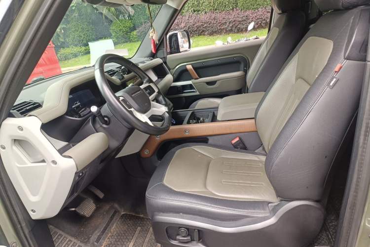 Used Land Rover Defender 2021 90 P400 X-DYNAMIC S Left Front Seat