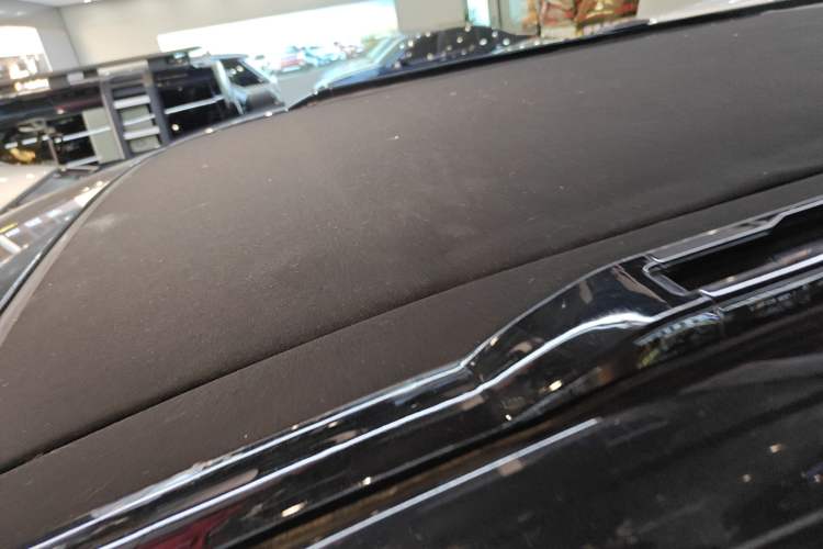 Used Land Rover Defender 2021 90 P400 Classic Reproduction Edition Roof