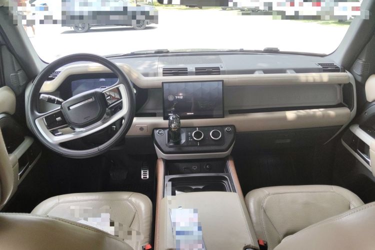 Used Land Rover Defender 2021 110 P400 Dark Special Edition Center Console
