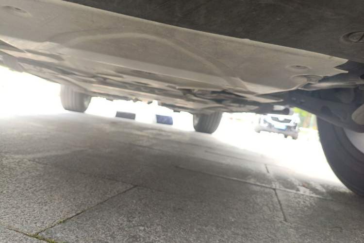 Used Land Rover Defender  Chassis Front