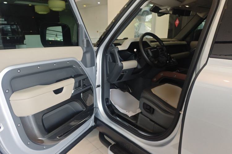 Used Land Rover Defender 2021 110 P400 X-DYNAMIC HSE Driver Seat