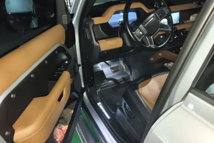Used Land Rover Defender 2021 110 P400 X Driver Seat