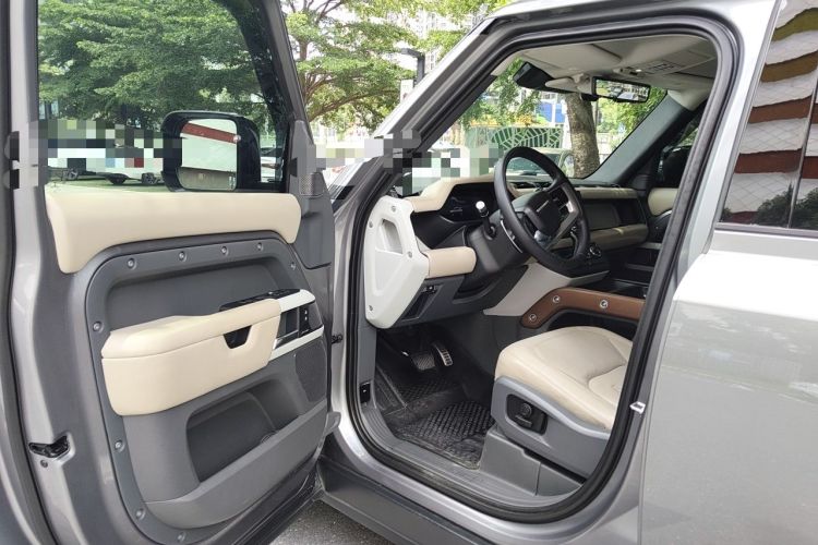 Used Land Rover Defender 2021 110 P400 Dark Special Edition Driver Seat