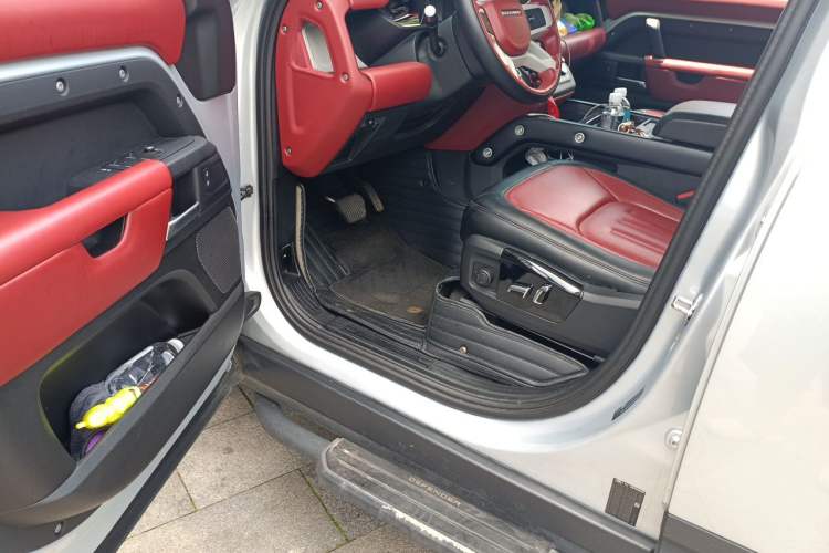 Used Land Rover Defender  Driver Seat