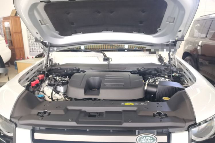 Used Land Rover Defender 2021 110 P400 X-DYNAMIC HSE Engine Bay
