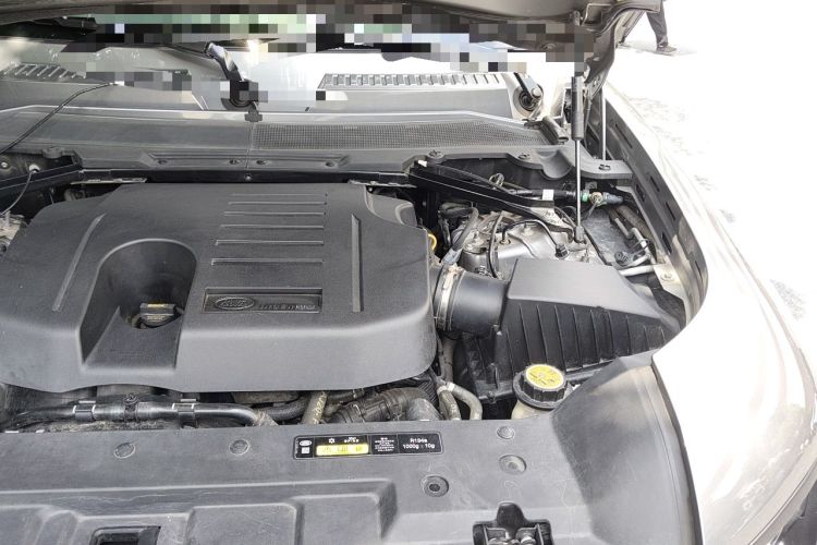 Used Land Rover Defender 2021 110 P400 Dark Special Edition Engine Bay Left