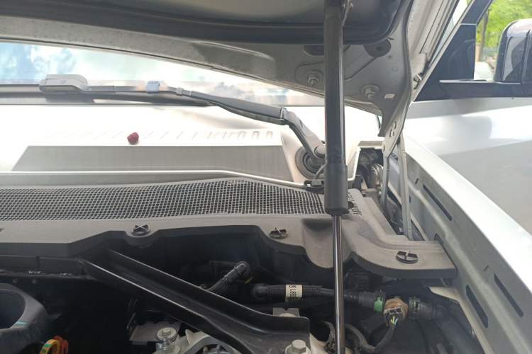 Used Land Rover Defender  Engine Bay Left