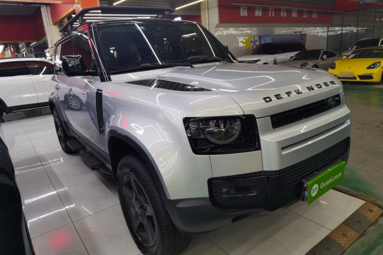 Used Land Rover Defender 2021 110 P400 SE Exterior 1