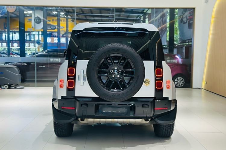 Used Land Rover Defender 2021 90 P400 X-DYNAMIC S Exterior 5