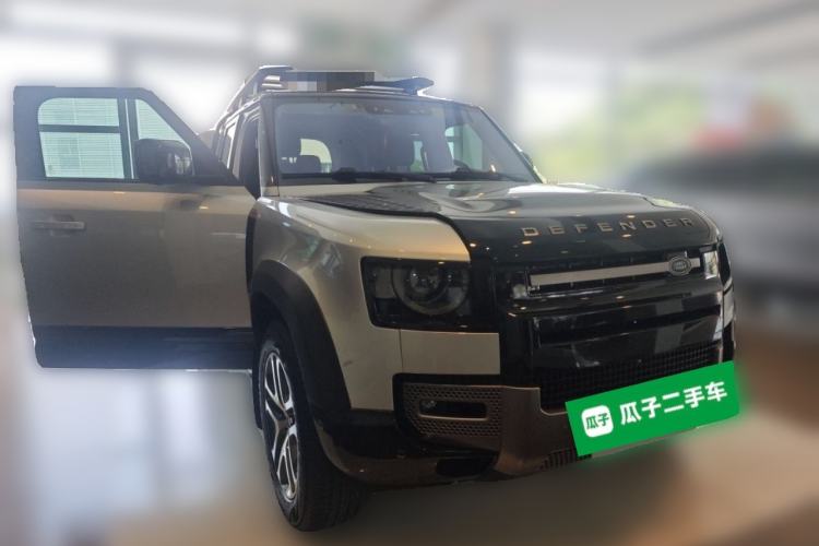 Used Land Rover Defender 2021 110 P400 X-DYNAMIC HSE Front Right 45 Deg