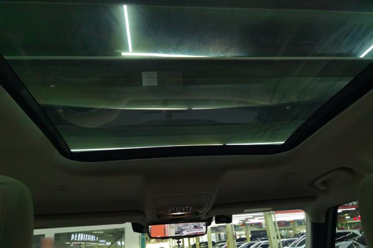 Used Land Rover Defender 2021 110 P400 SE Headliner