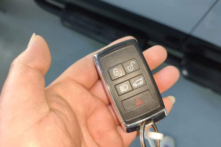 Used Land Rover Defender 2021 110 P400 X-DYNAMIC HSE Interior 1