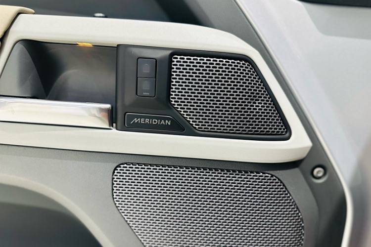 Used Land Rover Defender 2021 90 P400 X-DYNAMIC S Interior 4