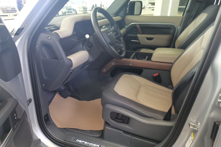 Used Land Rover Defender 2021 110 P400 X-DYNAMIC HSE Left Front Seat