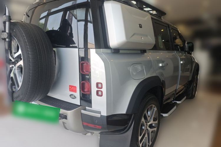 Used Land Rover Defender 2021 110 P400 X-DYNAMIC HSE Rear Right 45 Deg