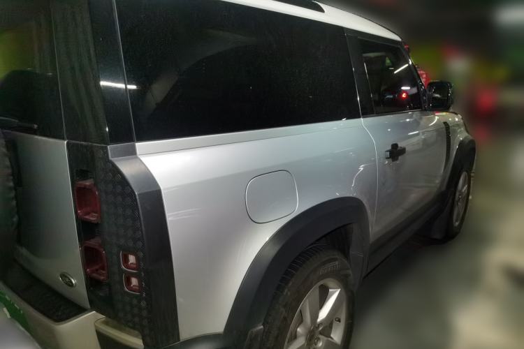 Used Land Rover Defender 2021 90 P400 Classic Reproduction Edition Rear Right 45 Deg
