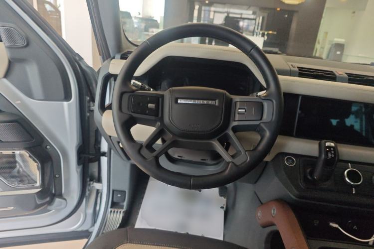 Used Land Rover Defender 2021 110 P400 X-DYNAMIC HSE Steering Wheel