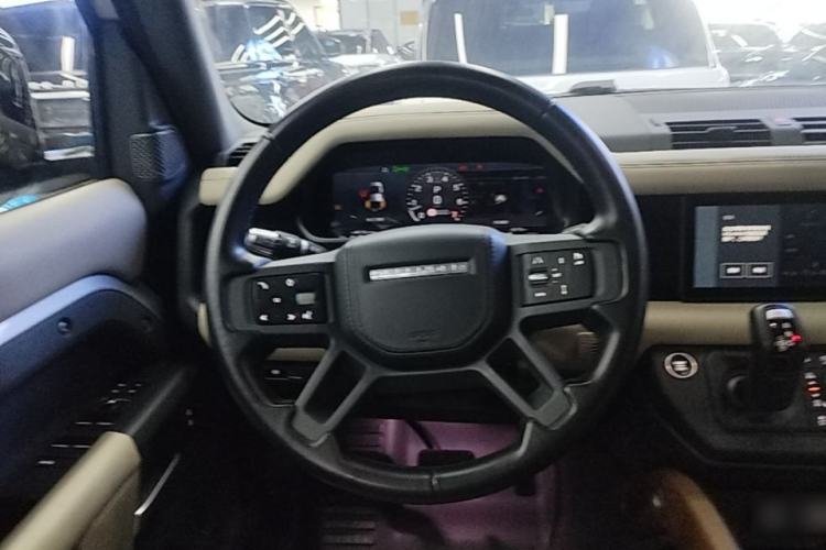 Used Land Rover Defender 2021 110 P400 X-DYNAMIC HSE Steering Wheel