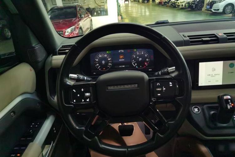 Used Land Rover Defender 2021 110 P400 SE Steering Wheel