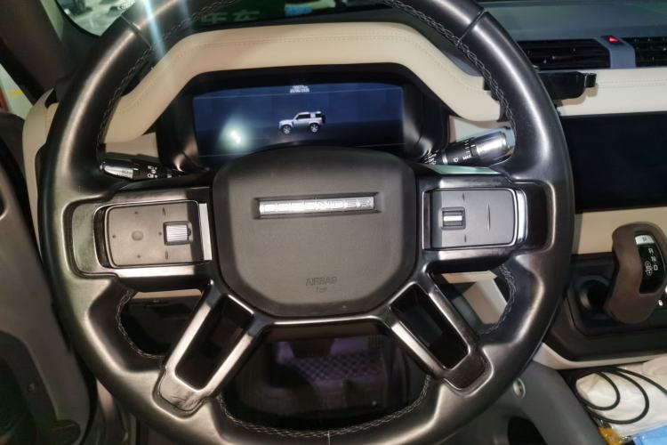 Used Land Rover Defender 2021 90 P400 Classic Reproduction Edition Steering Wheel