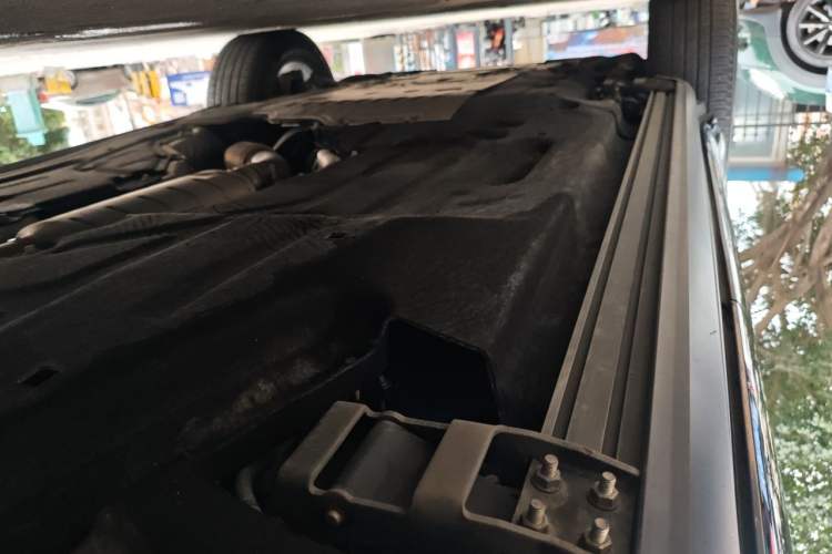 Used Land Rover Defender 2021 110 P400 X-DYNAMIC HSE Chassis Rear Left