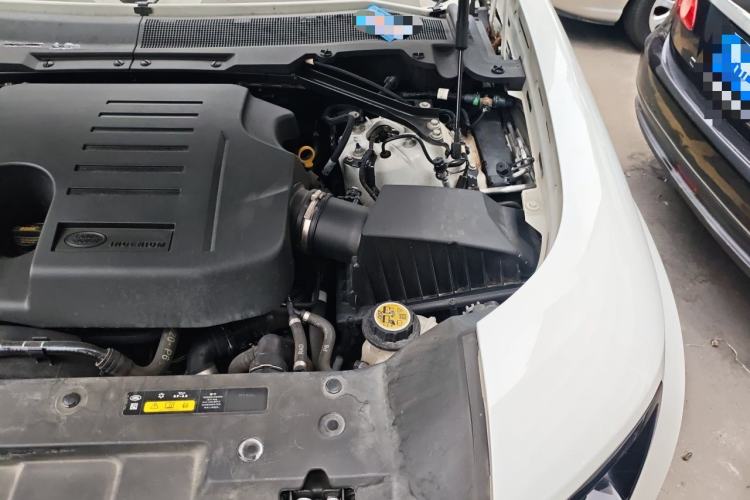 Used Land Rover Defender 2021 110 P400 X-DYNAMIC HSE Engine Bay Left