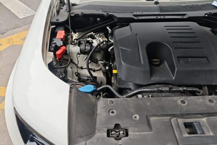 Used Land Rover Defender 2021 110 P400 X-DYNAMIC HSE Engine Bay Right
