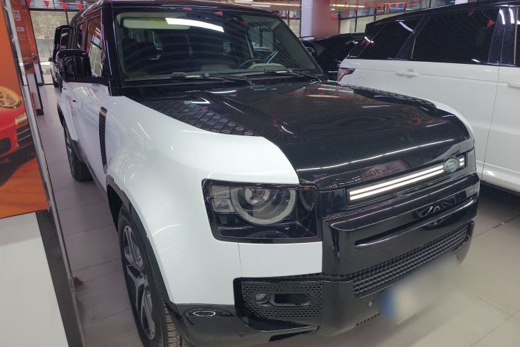 Used Land Rover Defender 2021 110 P400 X-DYNAMIC HSE Front Right 45 Deg