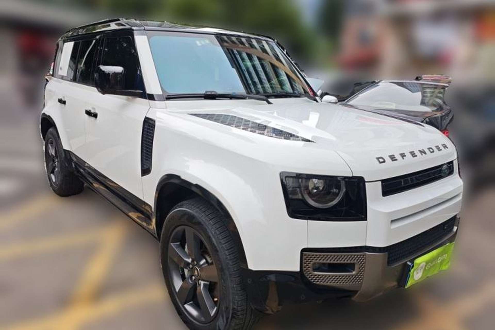 Used Land Rover Defender 2021 110 P400 X-DYNAMIC HSE Front Right 45 Deg