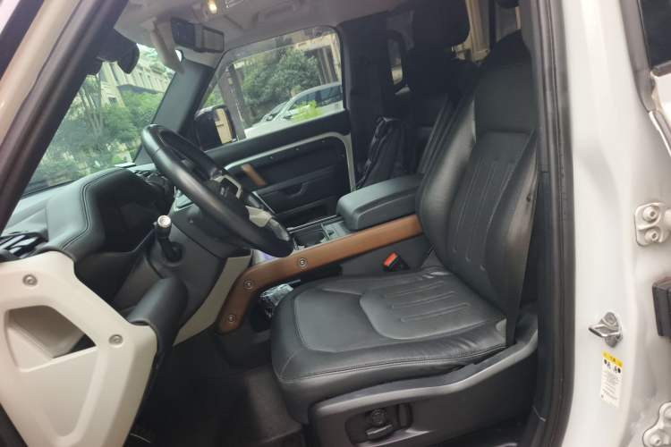 Used Land Rover Defender 2021 110 P400 X-DYNAMIC HSE Left Front Seat
