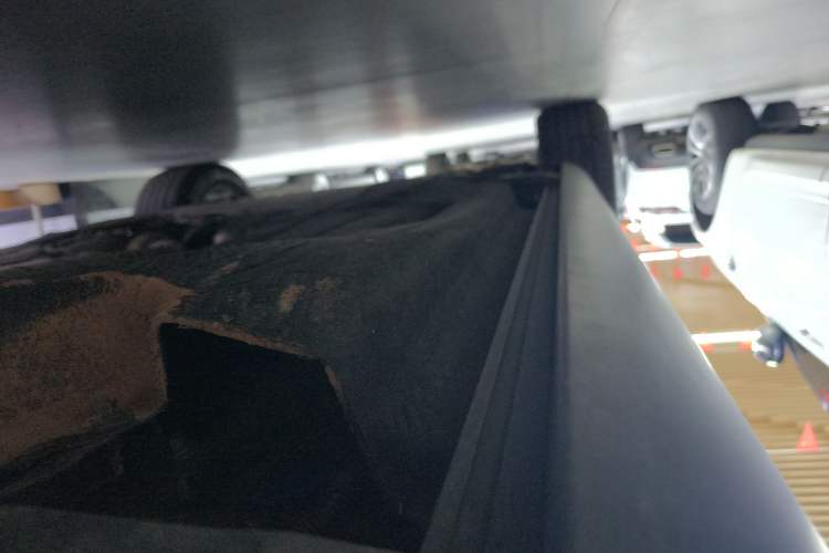 Used Land Rover Defender 2021 110 P400 X-DYNAMIC HSE Left Side Sill