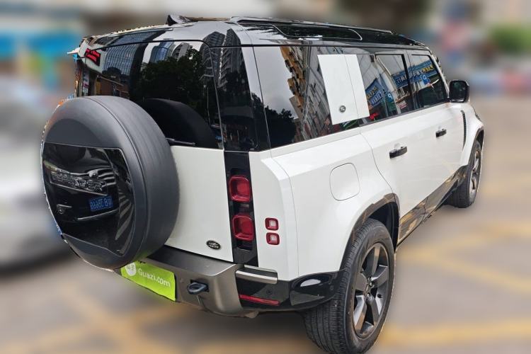 Used Land Rover Defender 2021 110 P400 X-DYNAMIC HSE Rear Right 45 Deg