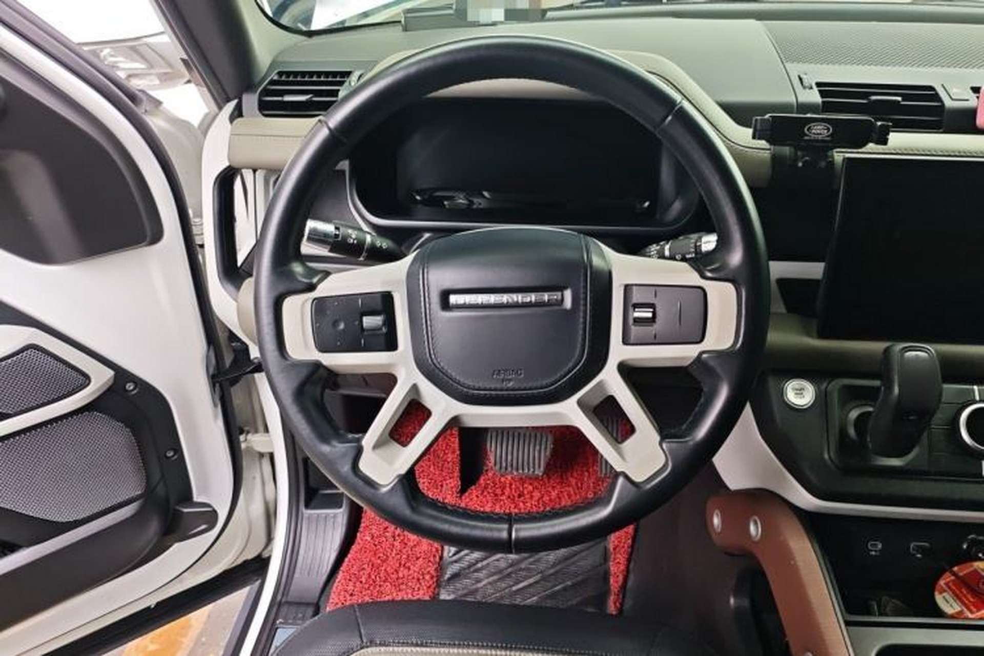 Used Land Rover Defender 2021 110 P400 X-DYNAMIC HSE Steering Wheel