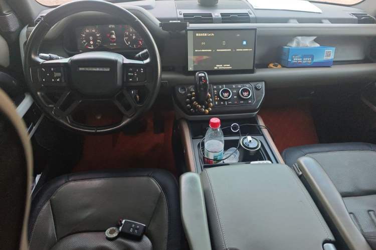 Used Land Rover Defender 2022 110 P400 X-DYNAMIC HSE Center Console