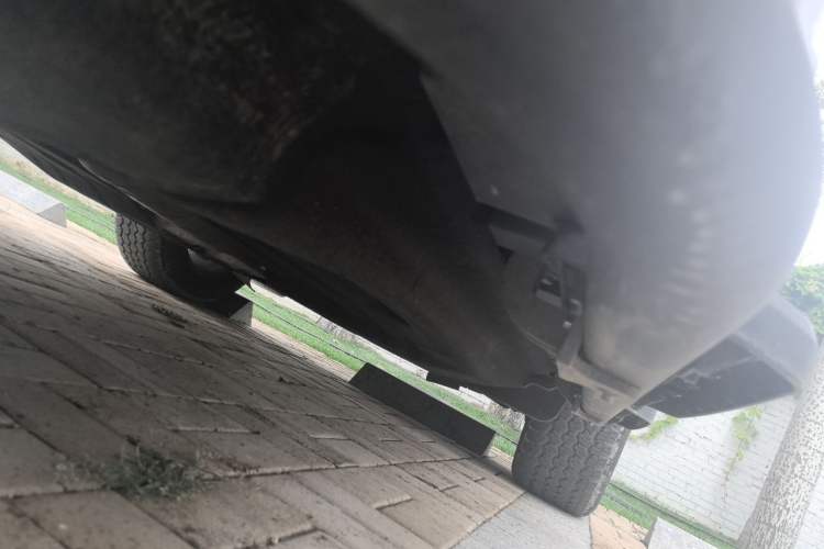 Used Land Rover Defender  Chassis Front Left