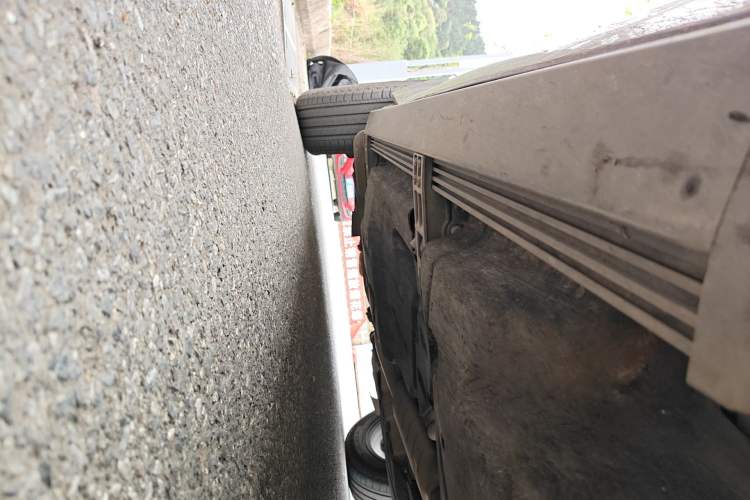 Used Land Rover Defender 2022 110 P400 X-DYNAMIC HSE Chassis Front Right
