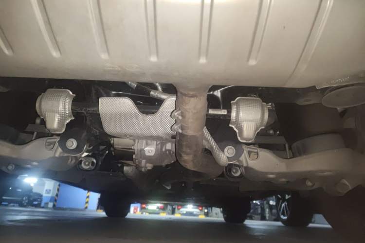 Used Land Rover Defender 2022 110 P400 X-DYNAMIC HSE Chassis Rear