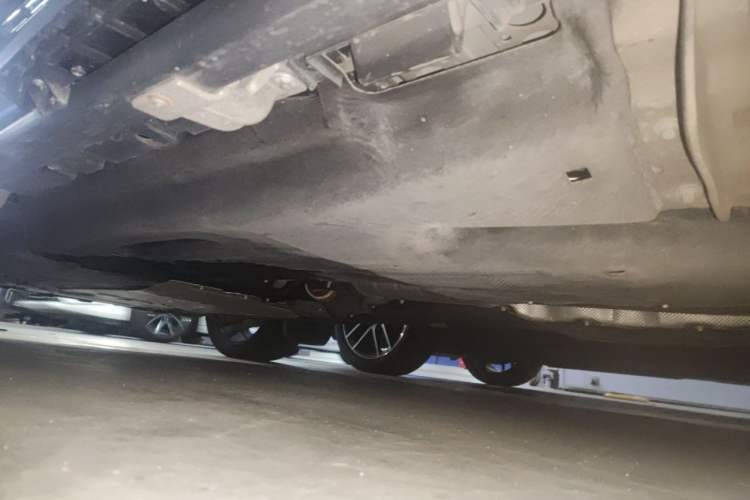 Used Land Rover Defender 2022 110 P400 X-DYNAMIC HSE Chassis Rear Left