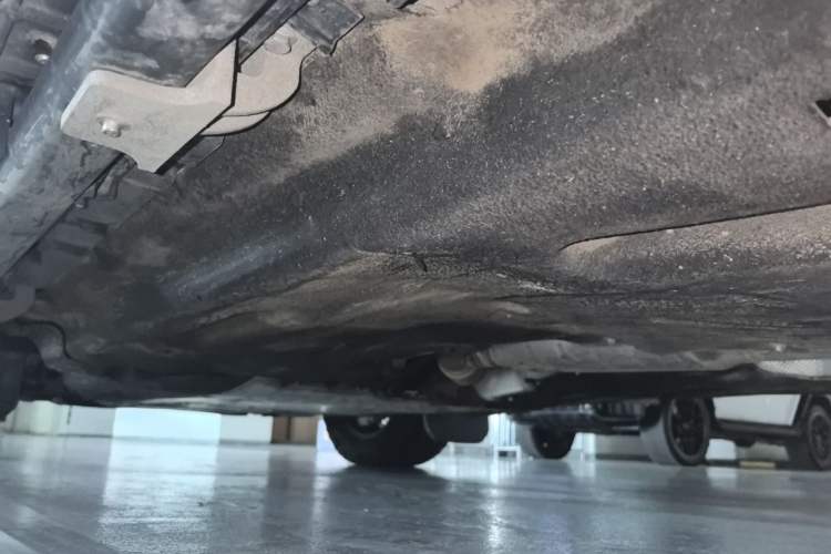 Used Land Rover Defender 2022 110 P400 X Chassis Rear Left
