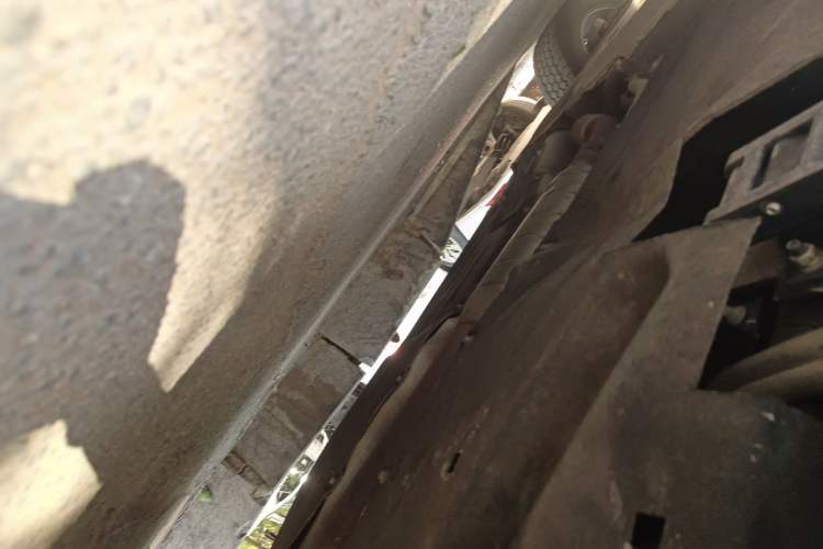 Used Land Rover Defender 2022 110 P400 X Chassis Rear Left