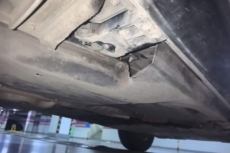 Used Land Rover Defender 2022 110 P400 X-DYNAMIC HSE Chassis Rear Right