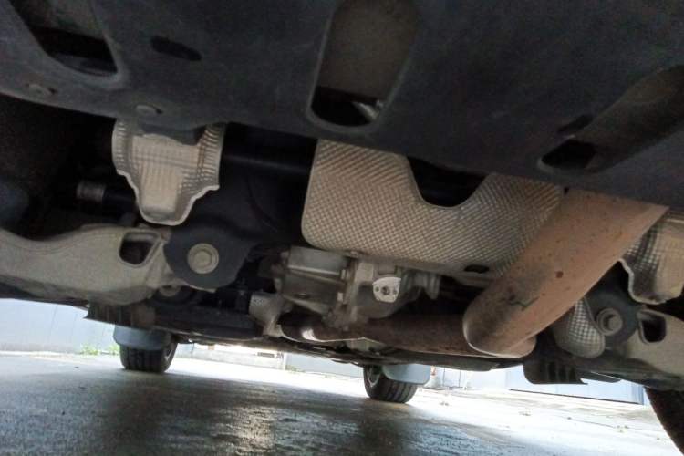 Used Land Rover Defender  Chassis Rear