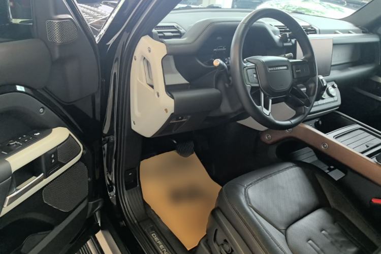 Used Land Rover Defender 2022 110 P400 X-DYNAMIC HSE Driver Seat