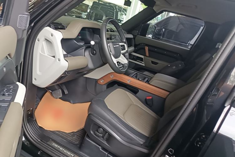 Used Land Rover Defender 2022 110 P400 X-DYNAMIC HSE Driver Seat