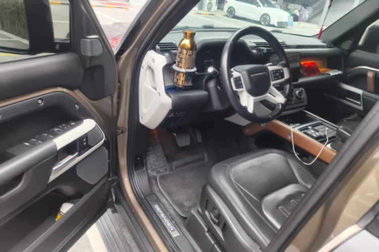 Used Land Rover Defender 2022 110 P400 X-DYNAMIC HSE Driver Seat