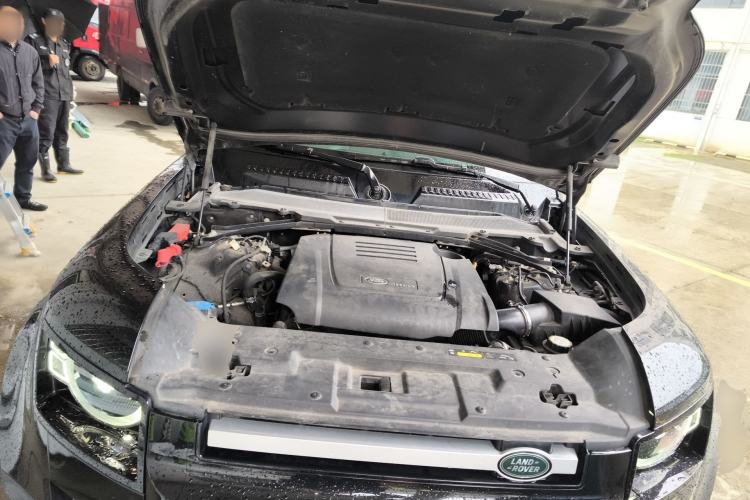 Used Land Rover Defender 2022 90 2.0T P300 Tiger-Power Ambition Edition Engine Bay